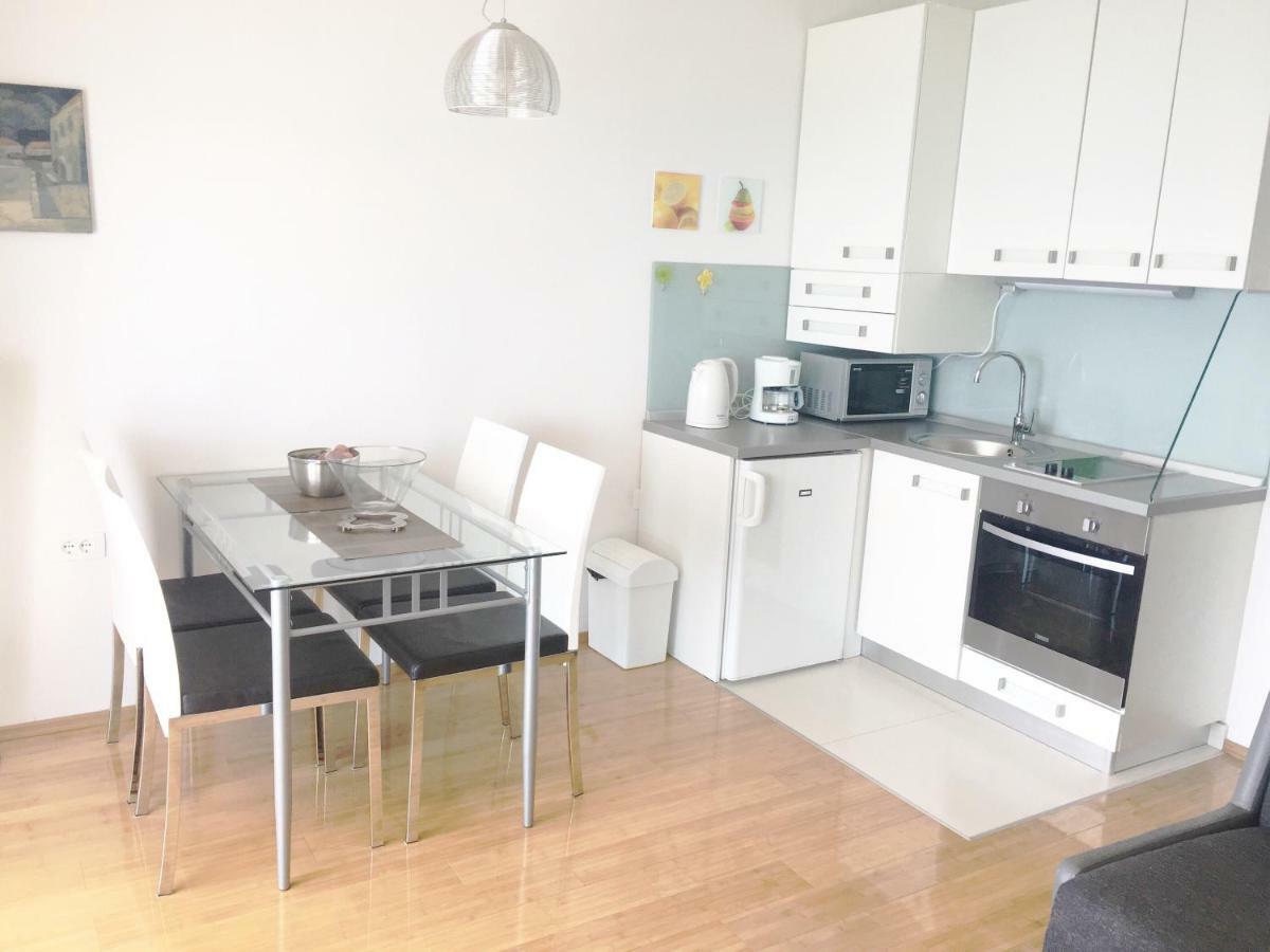 Apartment Sol - 5M From The Sea Drasnice Luaran gambar